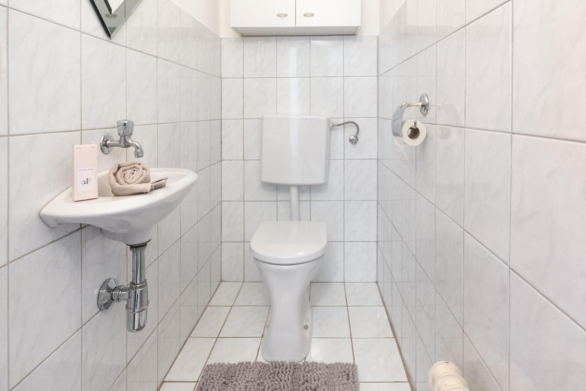 14 WC