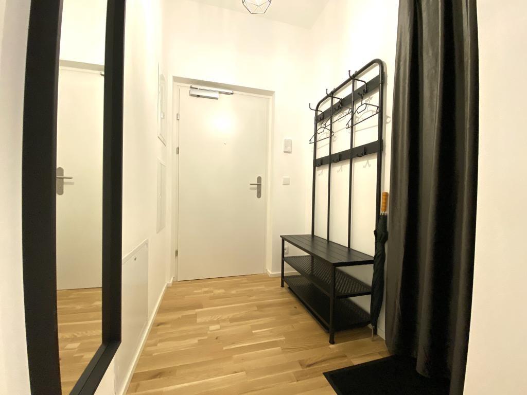Vorraum, Blick zur Eingangstr