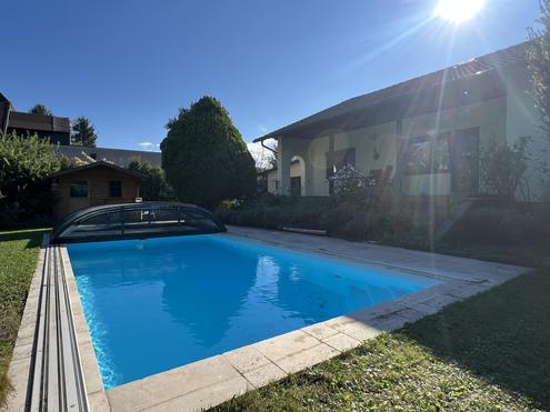 "Ein Haus mit Herz ? Pool, Garten und Rückzugsort"