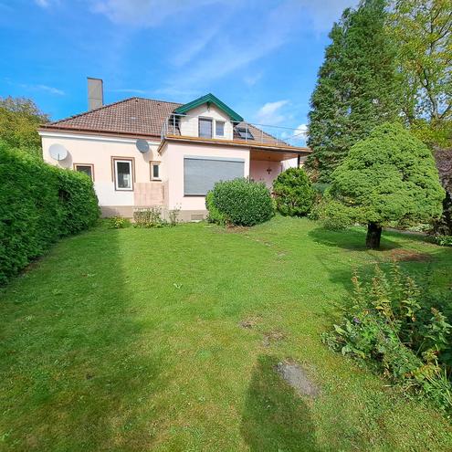 PROVISIONSFREI! Altbauflair f�r Mieter mit jungen Ideen!