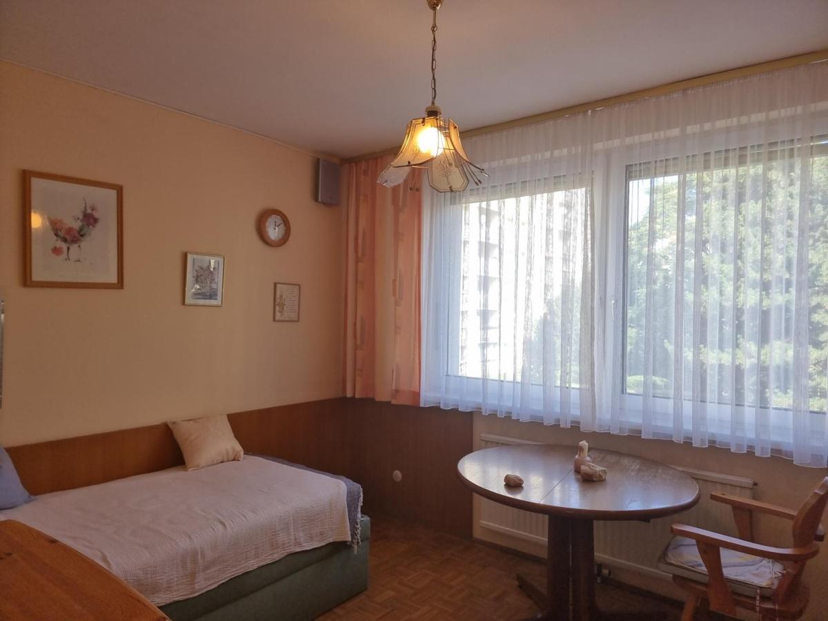ETW 1220 10 Innenhofzimmer
