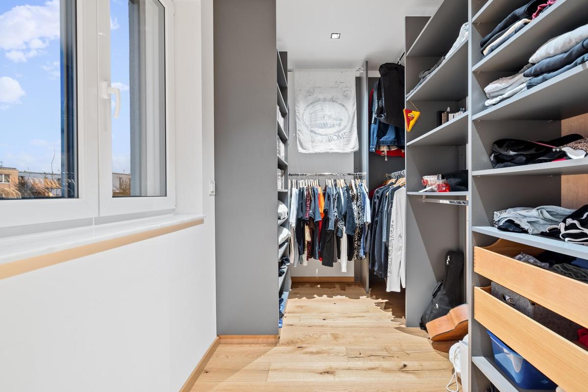 11 Garderobe