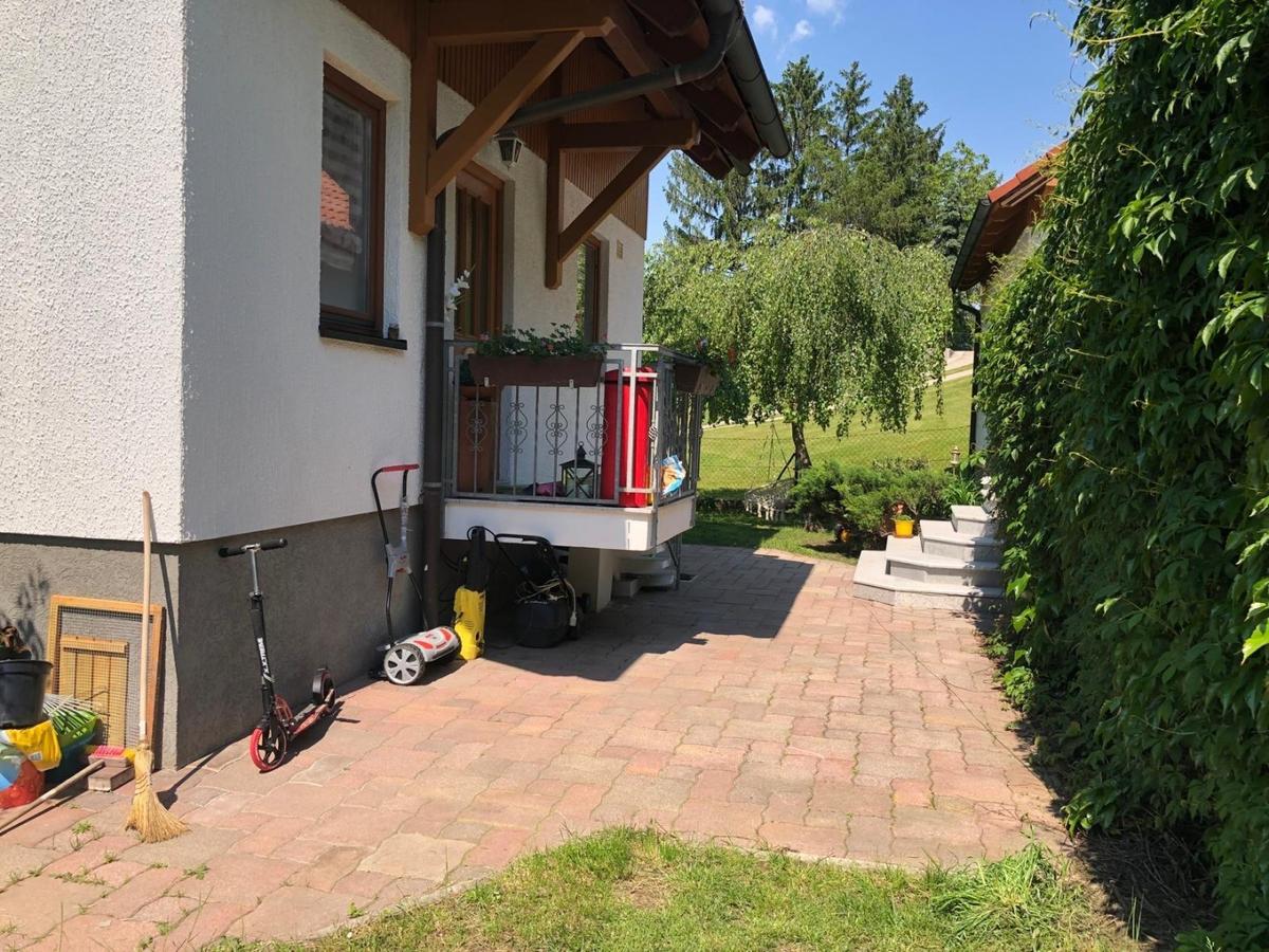 37 Haus Eingang