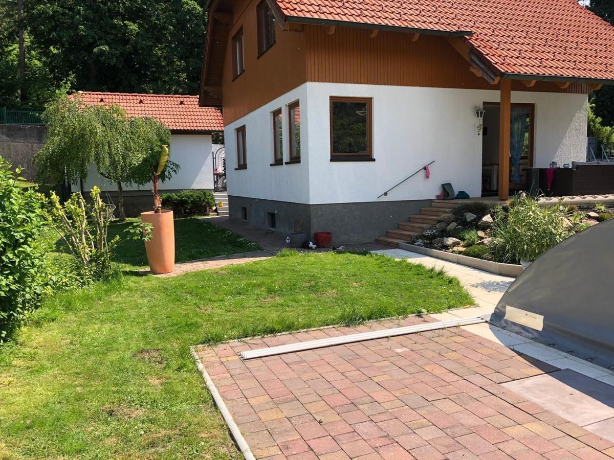 29 Pool - hinten
