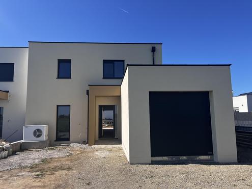 &quot;Neu errichtete moderne Doppelhaushlfte&quot;