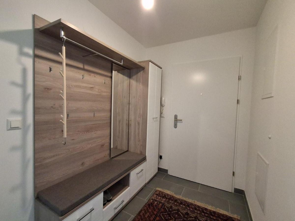 20 Vorzimmer 1210