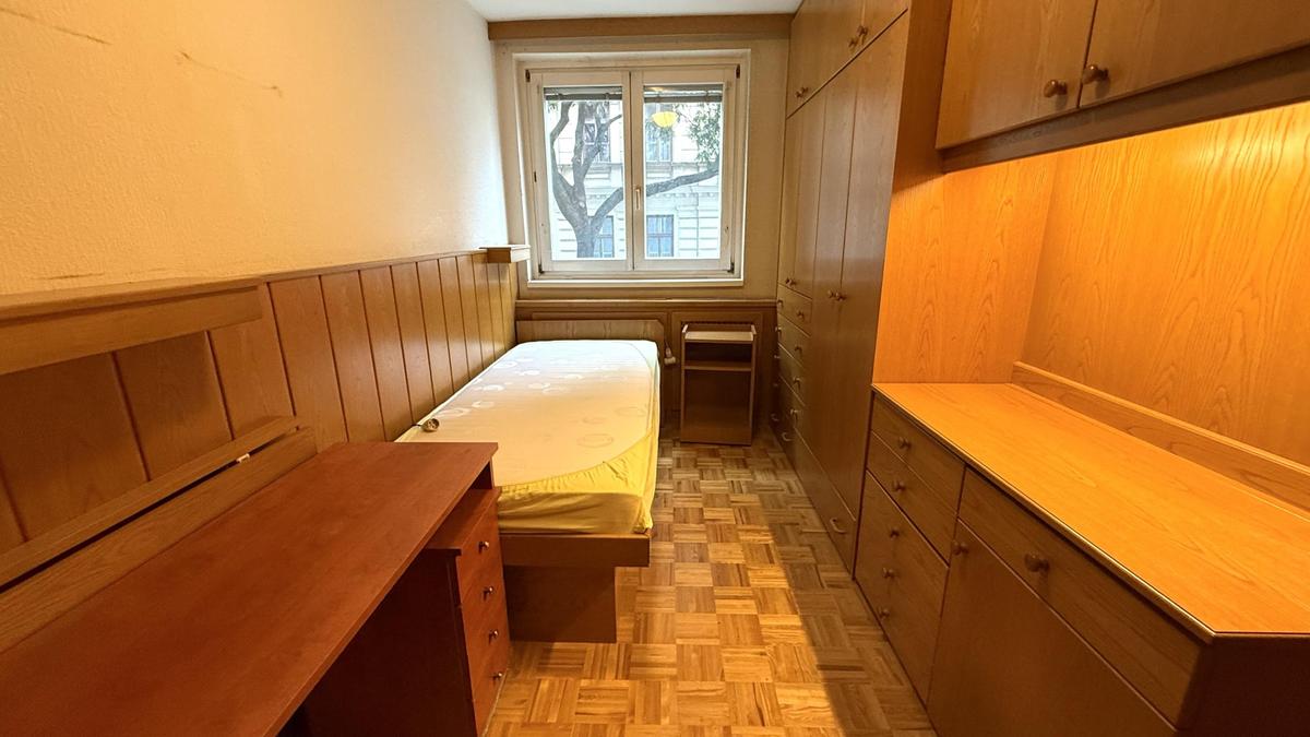 Schlafzimmer mit Single-Bett