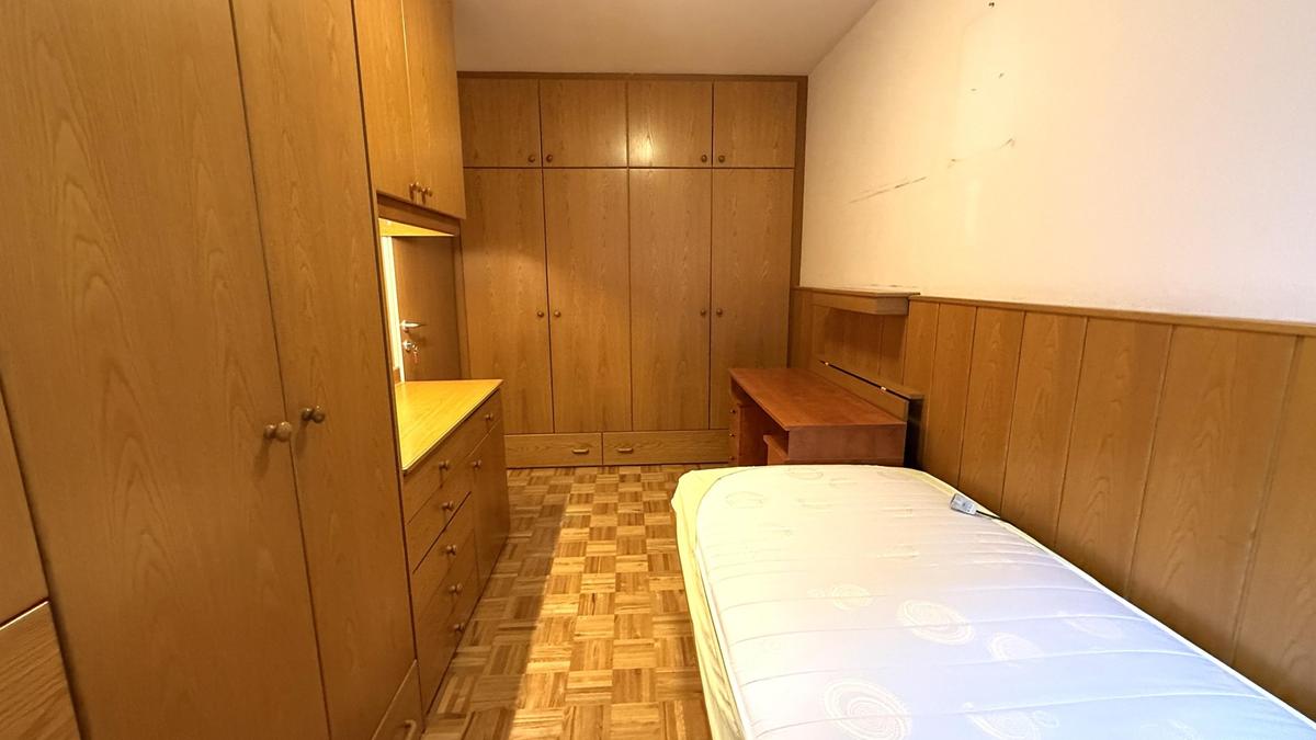 Schlafzimmer mit Single-Bett