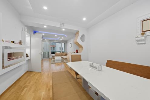 Neuwertige 4-Zimmer Wohnung mit Terrasse und Tiefgaragenplatz in Korneuburg!