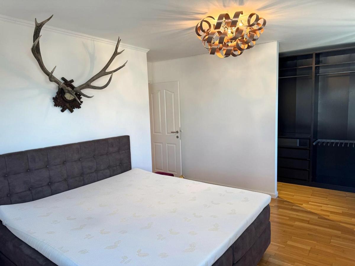 Schlafzimmer OG