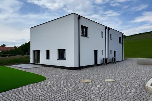 Neubau-Doppelhaus-Hlfte mit 4 Schlafzimmern!