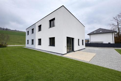 Neuer Preis! Neubau-Doppelhaus-H�lfte mit 4 Schlafzimmern!