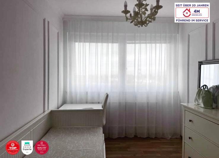 Schlafzimmer 1