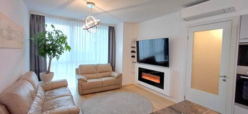 "3-Zimmer-Wohnung mit Panorama - 18 Stock, Garage & Fitness im Haus"