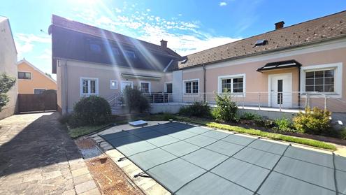 EIGENGRUND in NEUFELD!!! Generalsaniertes, grozgig angelegtes Haus mit Salzwasserpool und Garage!!