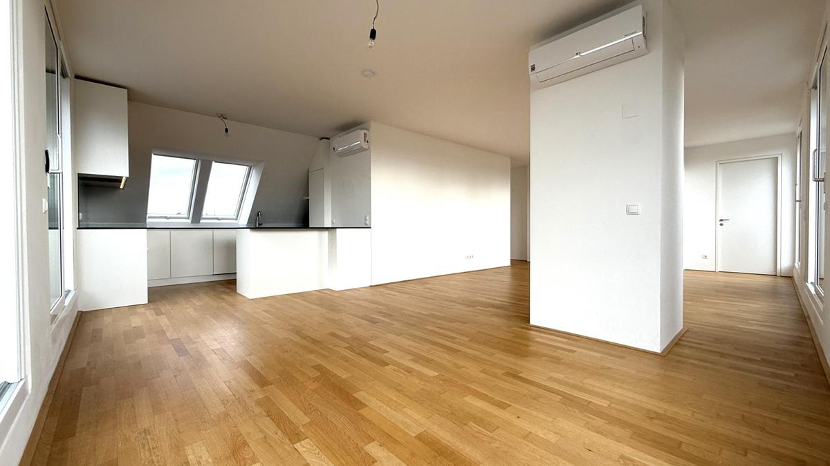 Wohnzimmer - Blick zur Kche