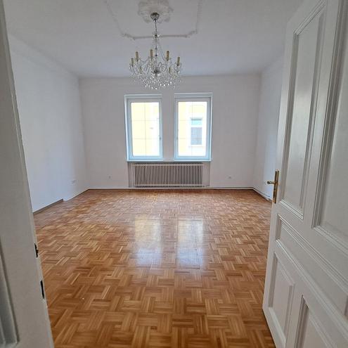 PROVISIONSFREI! Altbauflair fr Mieter mit jungen Ideen!