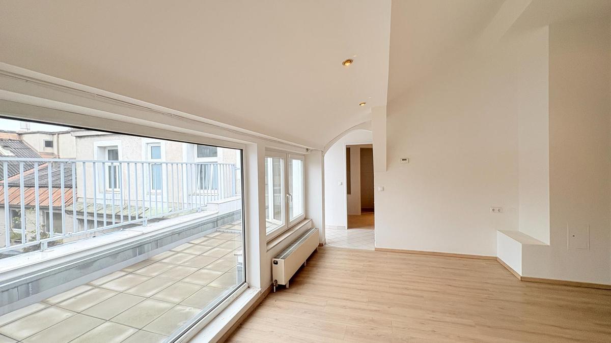 Wohnzimmer mit Terrassenblick