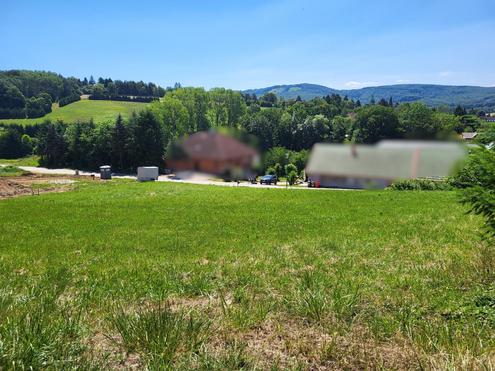 S�DSEITIGER BAUGRUND IN TOPLAGE