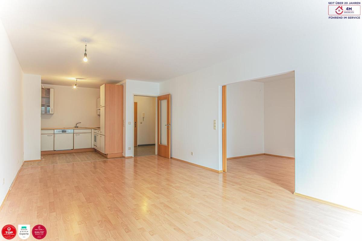 Wohnzimmer mit offener Kche - Ansicht 2