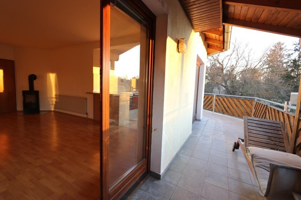 Wohnzimmer und Terrasse nach WESTEN