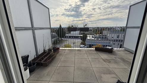 10m groe TERRASSE!!! Top-moderne DG-Wohnung nahe Akademiepark