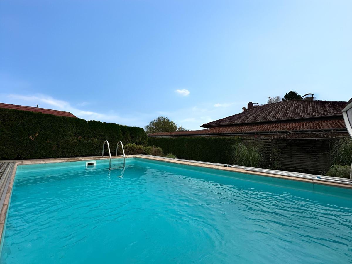 25 Pool