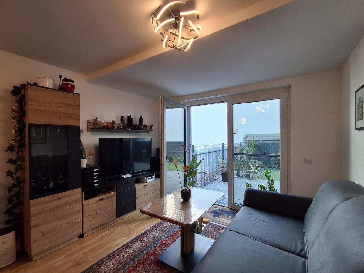 2 Wohnzimmer 1220 MTW