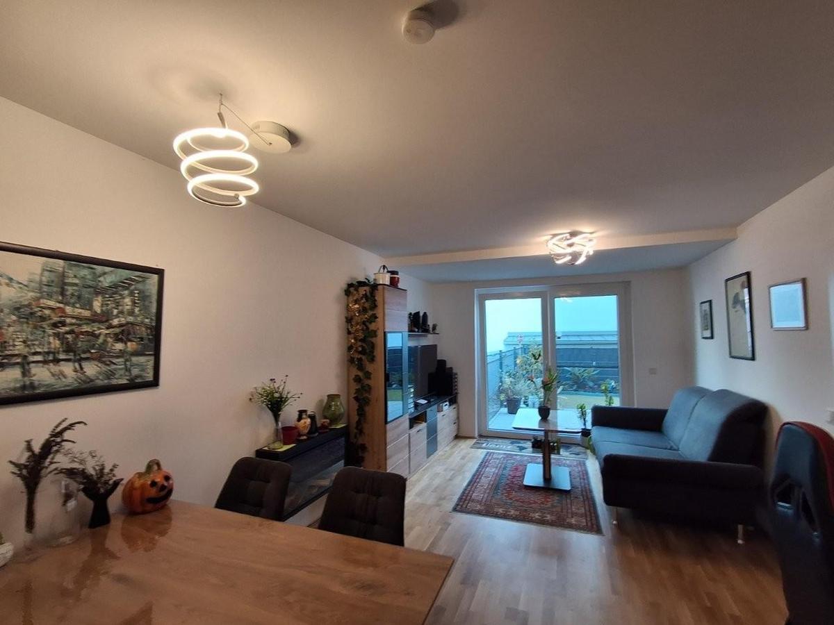 6 Wohnzimmer 1220 MTW