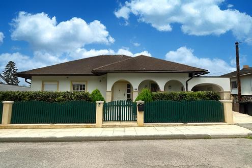 Gepflegtes Haus mit viel Platz fr die ganze Familie! Luftwrmepumpe! PV-Vorbereitung!