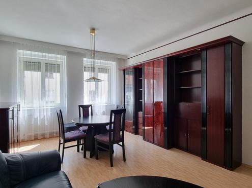 GEPFLEGTE 2-ZIMMERWOHNUNG MIT LIFT