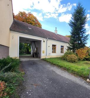 HELDENBERG - BAUERNHAUS IN RUHIGER DORFLAGE