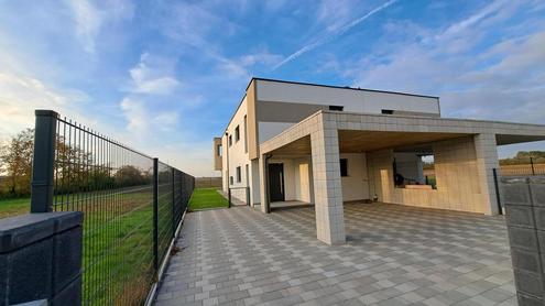 Traumhafte Doppelhaushlfte in Grnruhelage