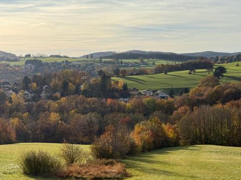 groer Baugrund in Ruhelage, idyllischer Ausblick