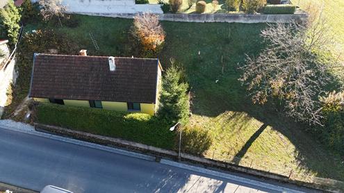 Kleines, sanierungsbedrftiges Huschen mit Potenzial!