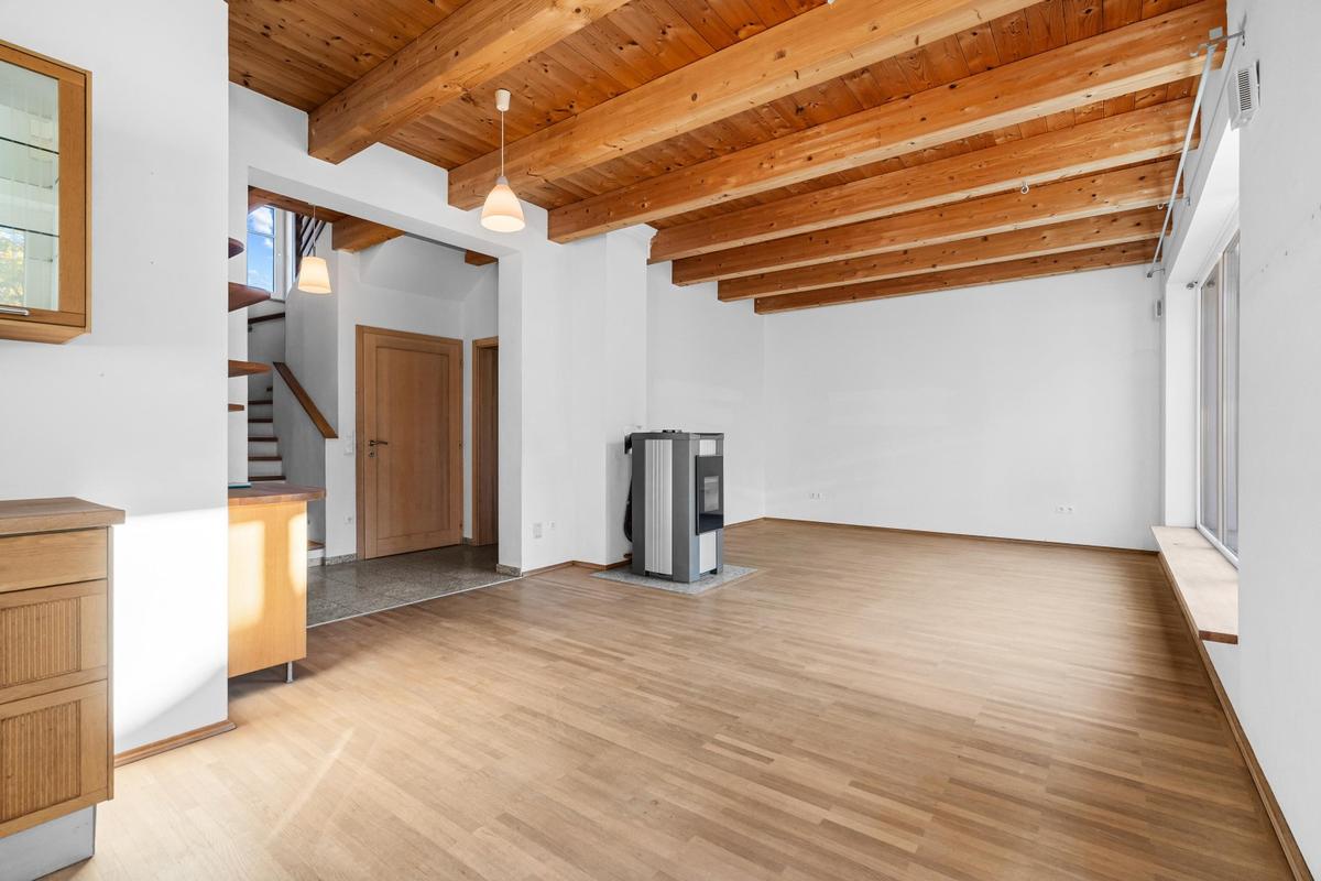 Hauptbild Wohnzimmer mit Belletsofen