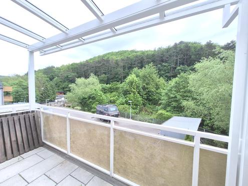 TRAUMHAFTE 4 ZIMMER WOHNUNG MIT BALKON UND GARAGENPLATZ