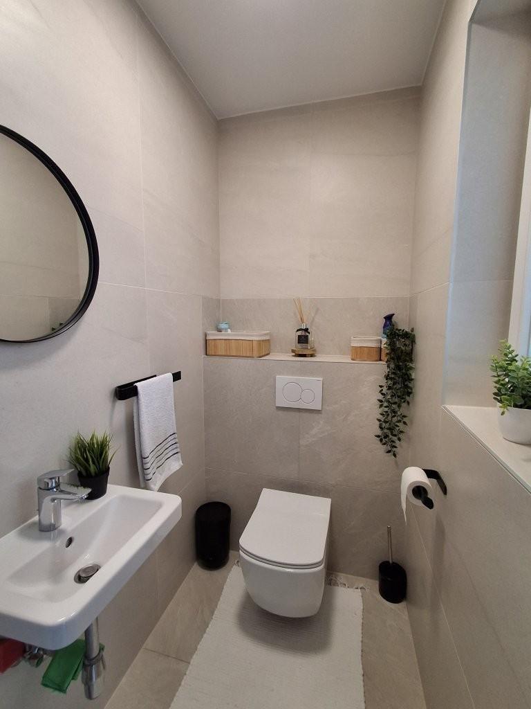 14 WC mit Waschbecken DHH 2201