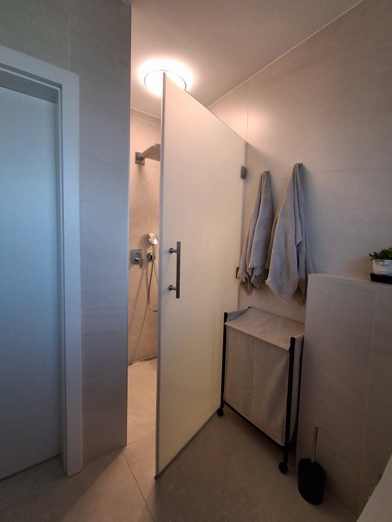 15 Badezimmer DHH 2201