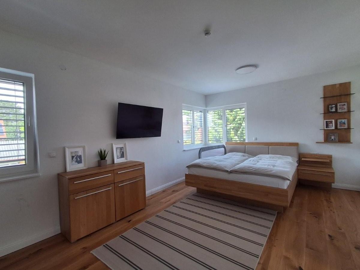 16 Schlafzimmer DHH 2201