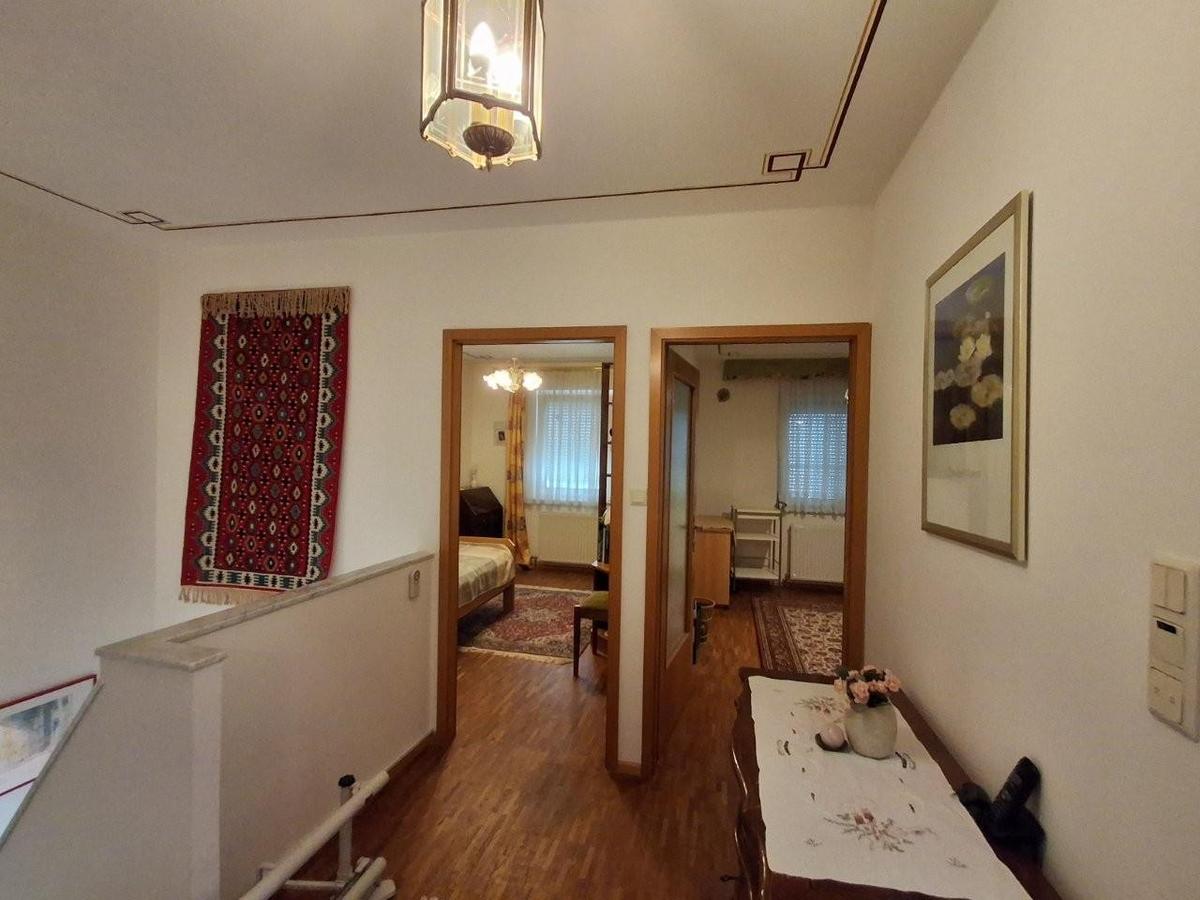 8 Galerie OG RH 1230