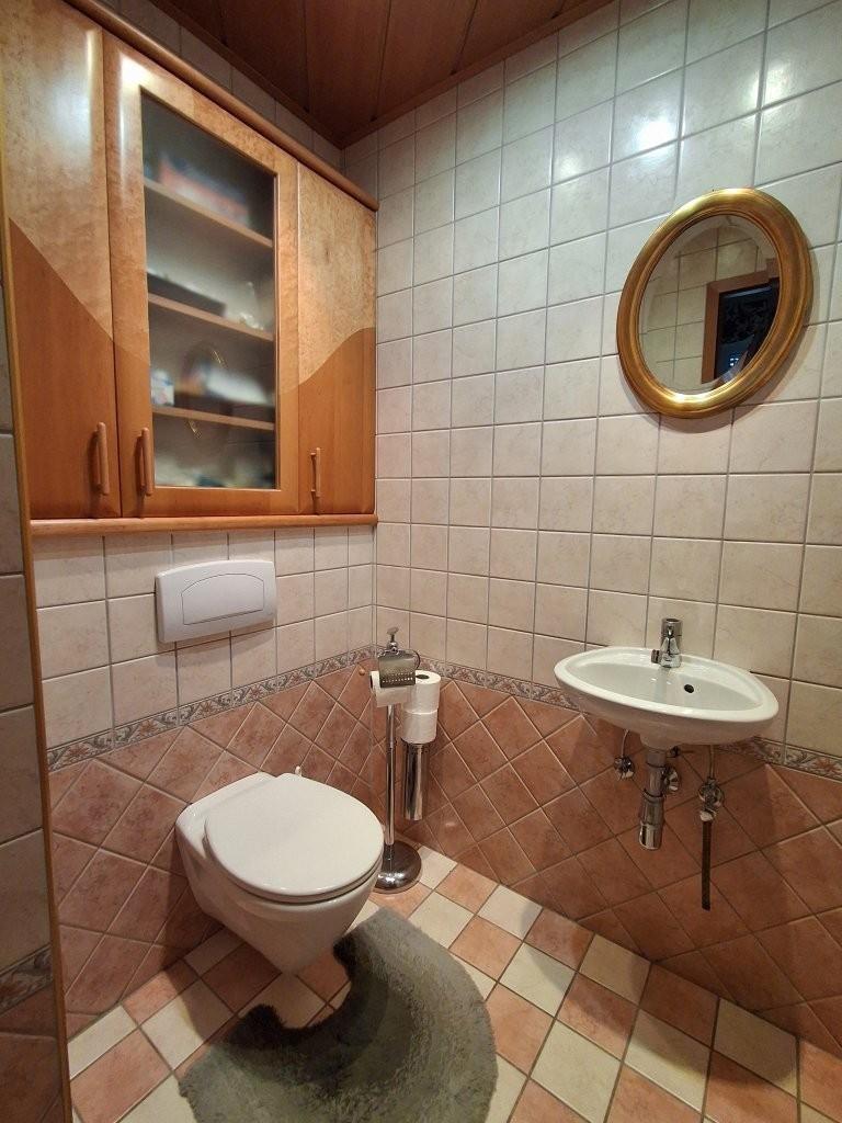 21 WC mit Waschbecken RH 1230