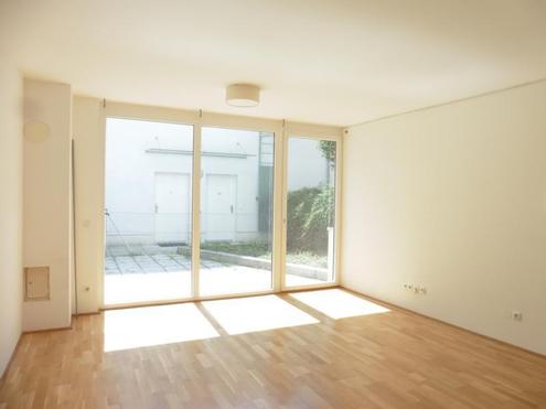 Top-moderne, hofseitig-ruhige Gartenwohnung in super Lage