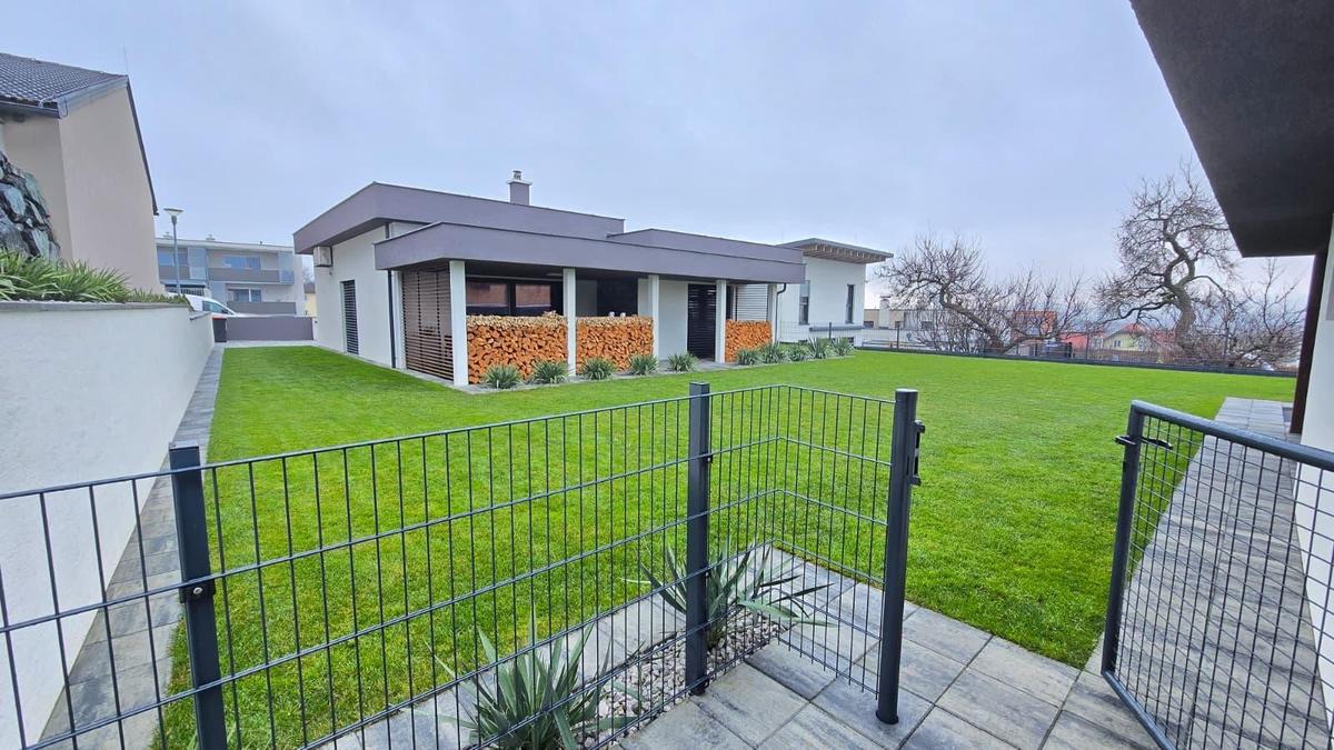 31 Hausansicht Rckseitig