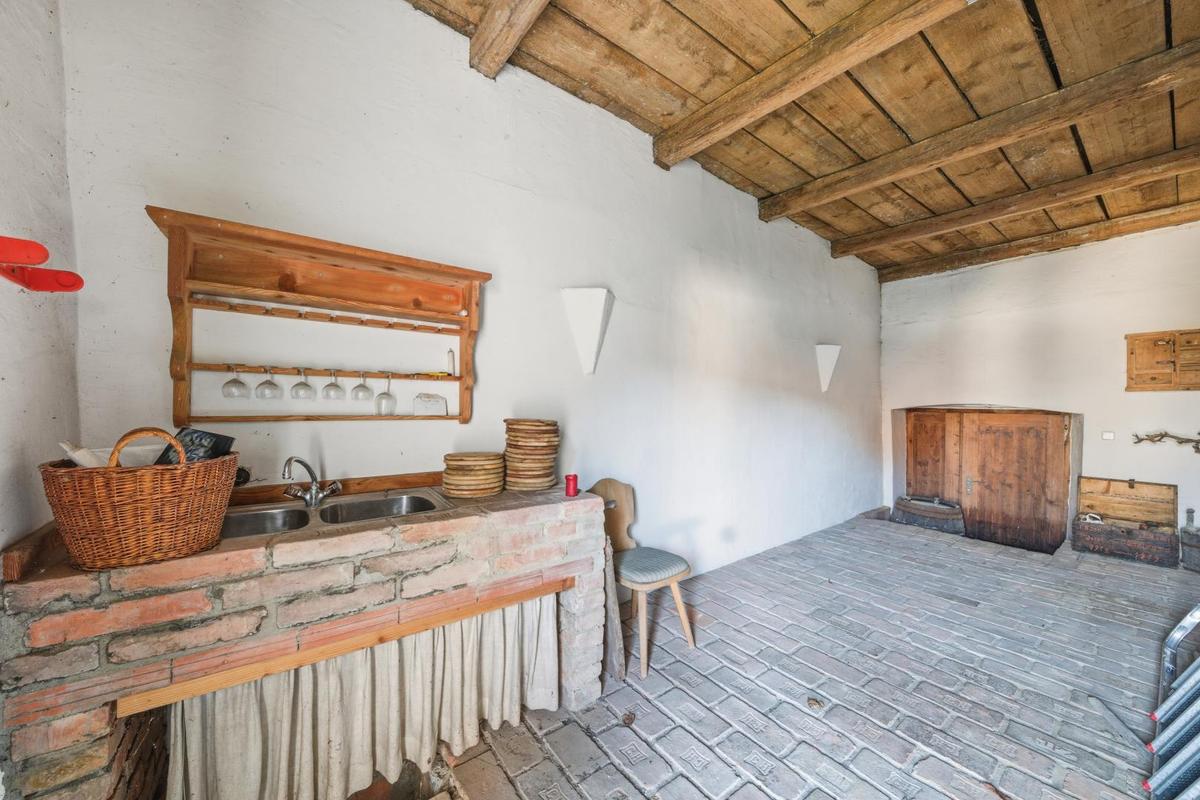 Keller-Presshaus  Gelb