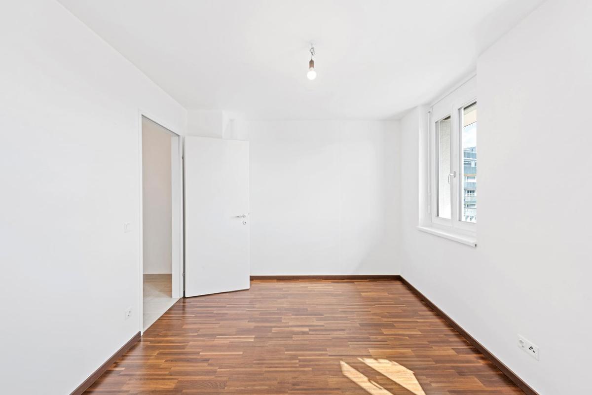 PMP273-AN-23546_JFW_Top160-10