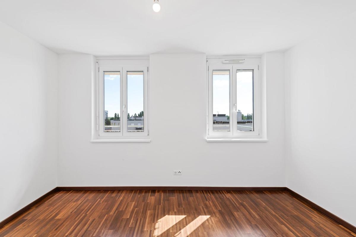 PMP273-AN-23546_JFW_Top160-09