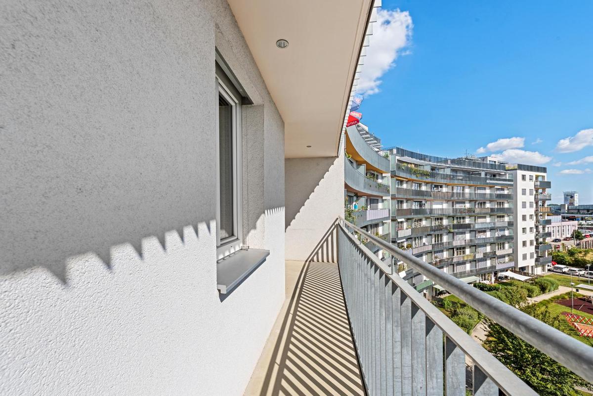 PMP273-AN-23546_JFW_Top160-20