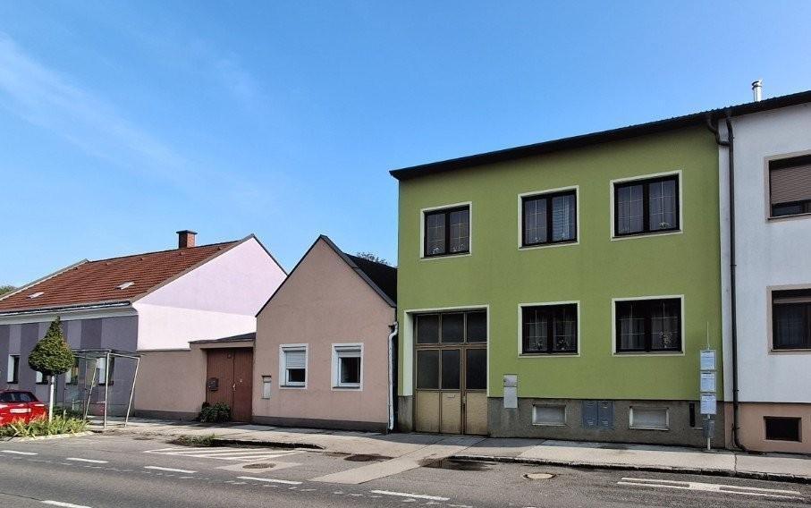 48 Hausfront Moosbrunn