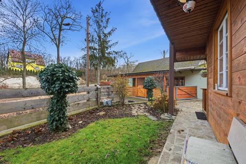 Naturnahes, idyllisches Wohnen mit unverbaubarer Aussicht und einem erholsamen Garten!